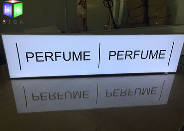 中国 香水の印のためのフレームレスアルミニウムLEDライト ボックスつけられたポスター フレーム サプライヤー