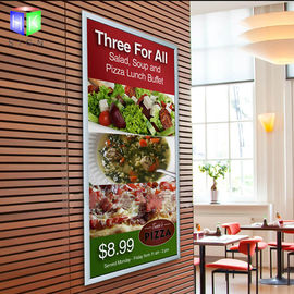銀製のメニュー表示、レストランの広告が付いているアクリルのスナップのフレームによって導かれるライト ボックス